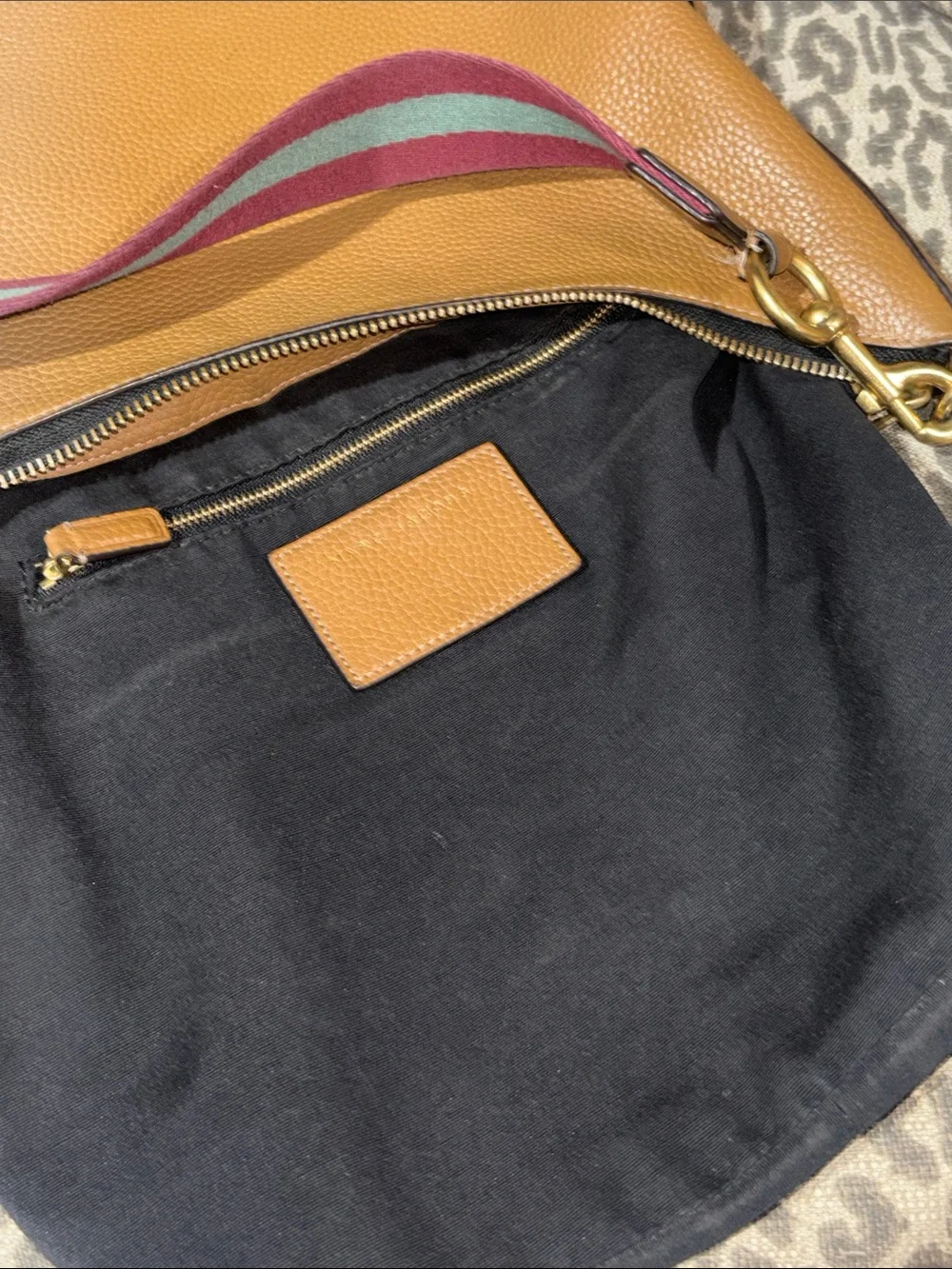Marc Jacobs Gotham hobo shoulder bag tan leather purse slouchy chunky hardware